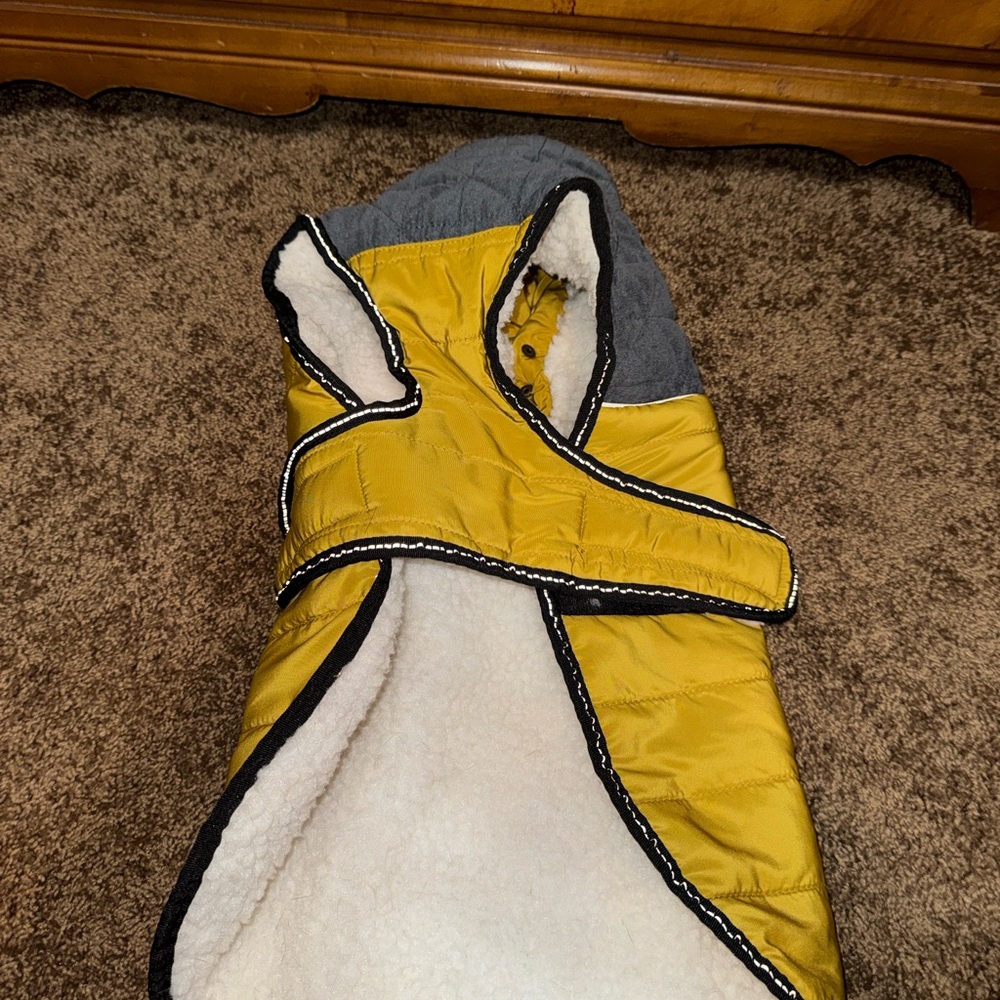 Eddie Bauer Dog Coat - Picture 3 of 6